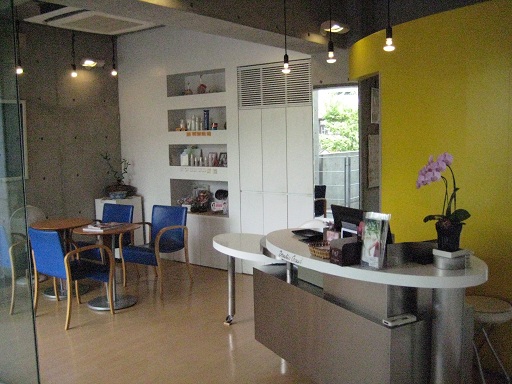 芦屋の美容室スタジオ・グー待合